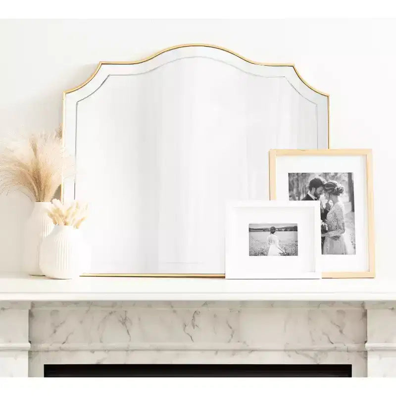 Miroir mural doré arqué de 32 x 28 pouces