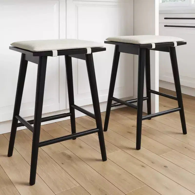 Tabouret de bar hauteur comptoir en bois et bouclette noir : Revêtement en lin, 63 cm de haut