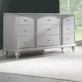 Commode 67" Platinum - : Style Glendale, 9 tiroirs, poignées en cristal, aucun assemblage requis