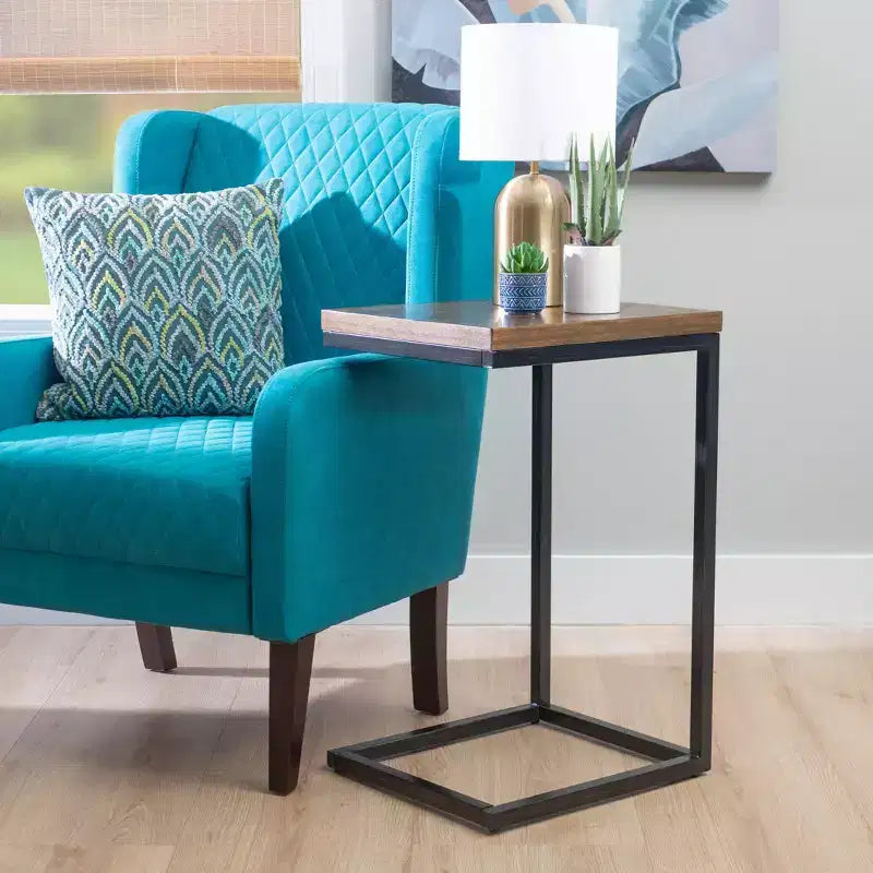 Table d'appoint de style traditionnel en noyer et métal noir vieilli - : Côté canapé, utilisation en chambre