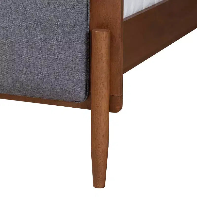 Lit plateforme en bois : design du milieu du siècle, rembourré en mousse, pas besoin de sommier tapissier.