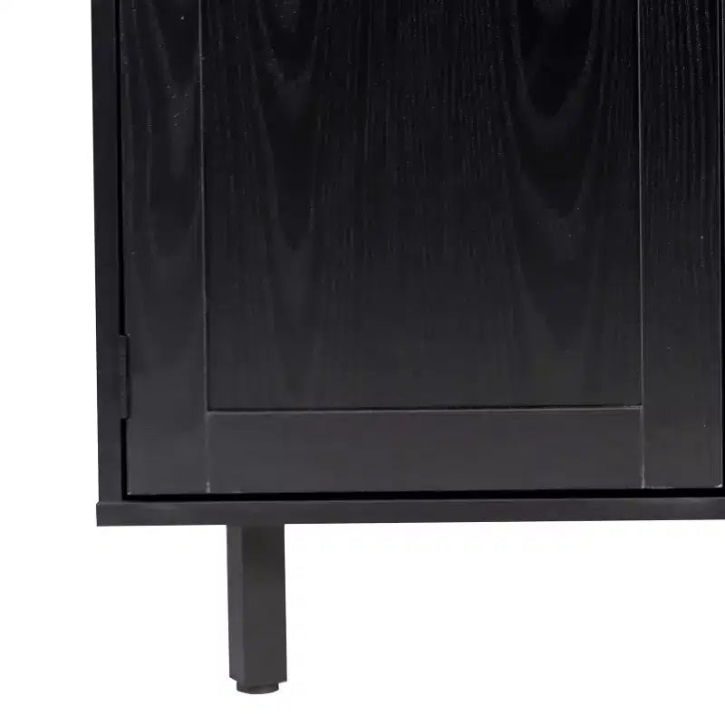 Bar classique et meuble d'appoint avec armoire à porte unique de style Shaker avec rangement suspendu pour verres et étagères ouvertes pour bouteilles