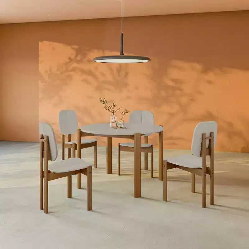 Chaise de salle à manger moderne du milieu du siècle avec pieds en bois massif