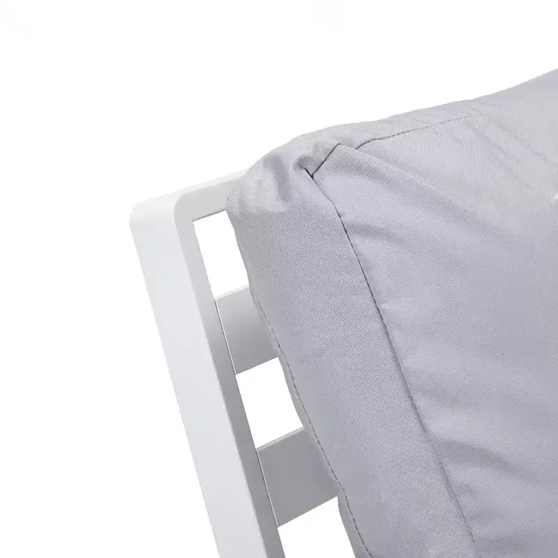 Fauteuils d'extérieur modernes - Lot de 2 chaises de patio en aluminium blanc antirouille avec accoudoirs larges et design résistant aux intempéries